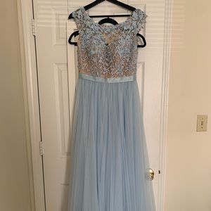 BEAUTIFUL Sherri Hill Size 4 Prom Dress (light blue)